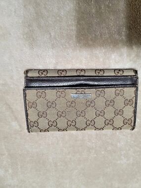 Gucci GG Monogram Canvas Continental Wallet with Logo Plaque GG Canvas Bi-Fold